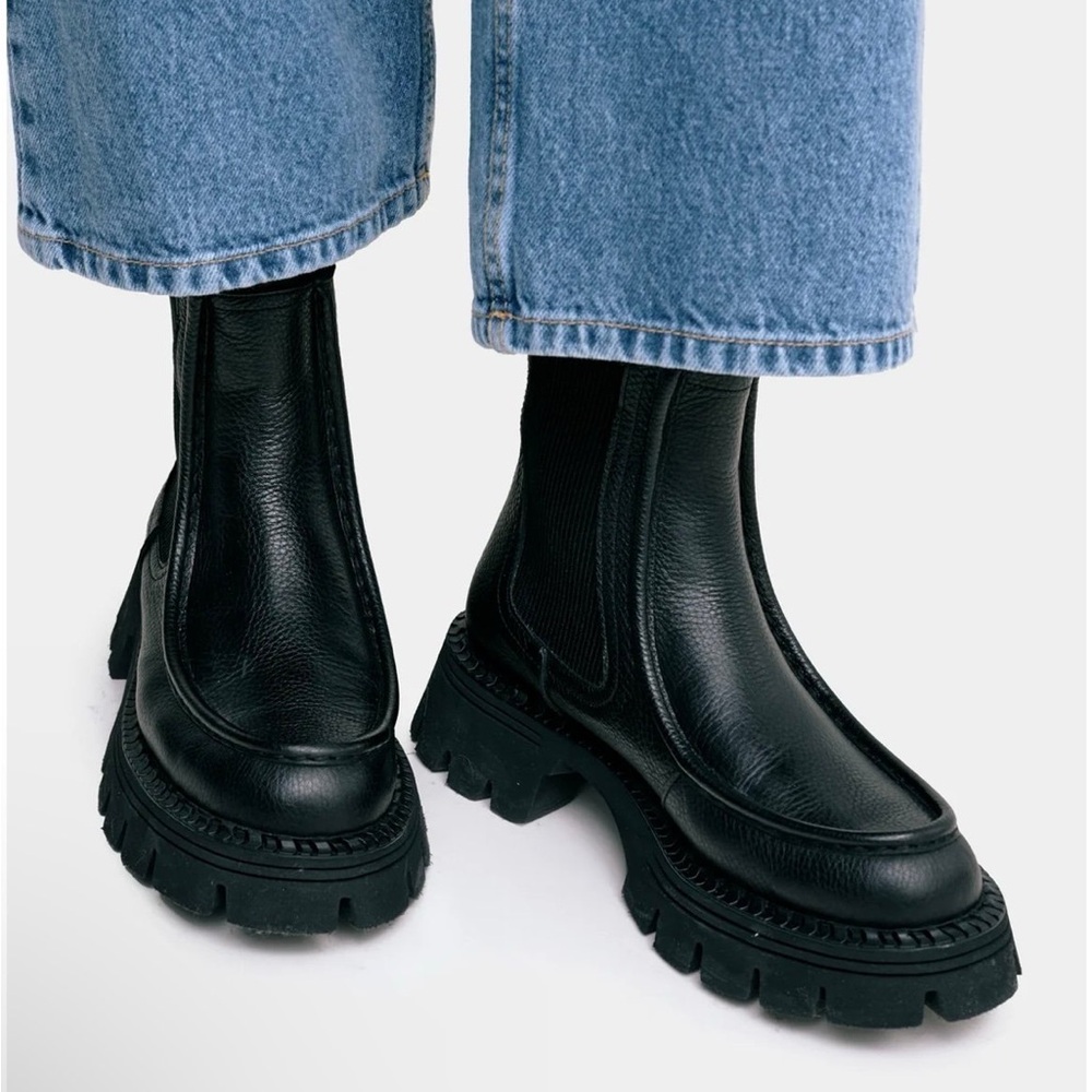 Marcella NY Murphy Platform Lug Boot
